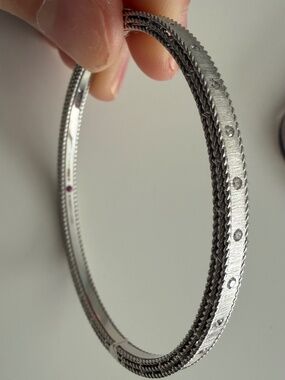 Roberto Coin Princess Symphony 18K White Gold Diamond Bangle Bracelet with ruby